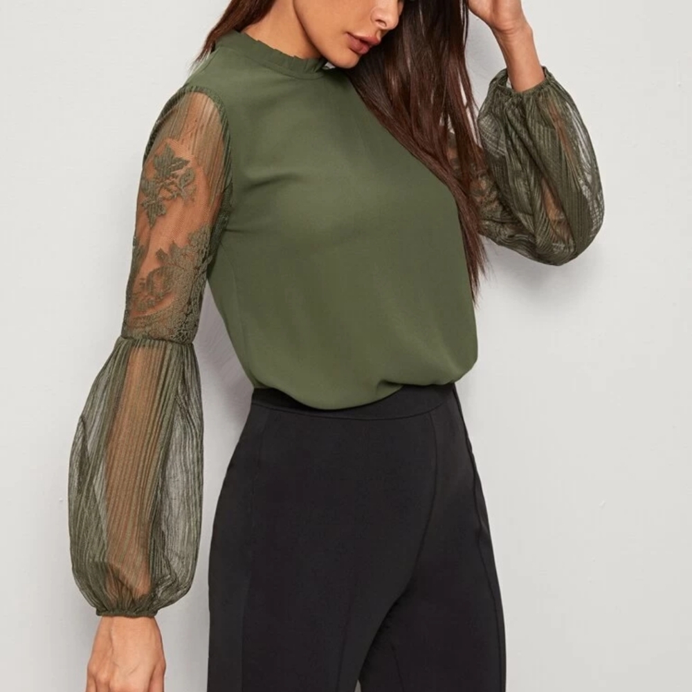 Frilled Neckline Lace Lantern Sleeve